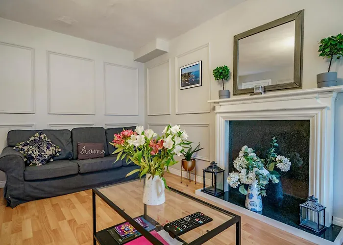 House Close To City Centre And City Airport
