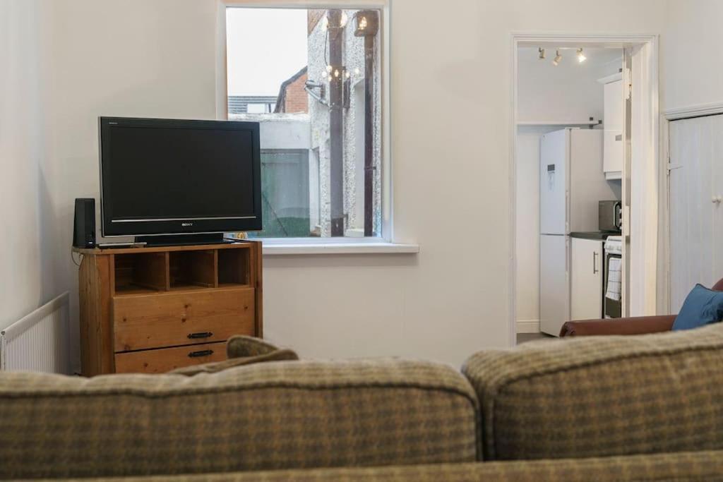 House Close To Centre And Airport Holiday home Belfast