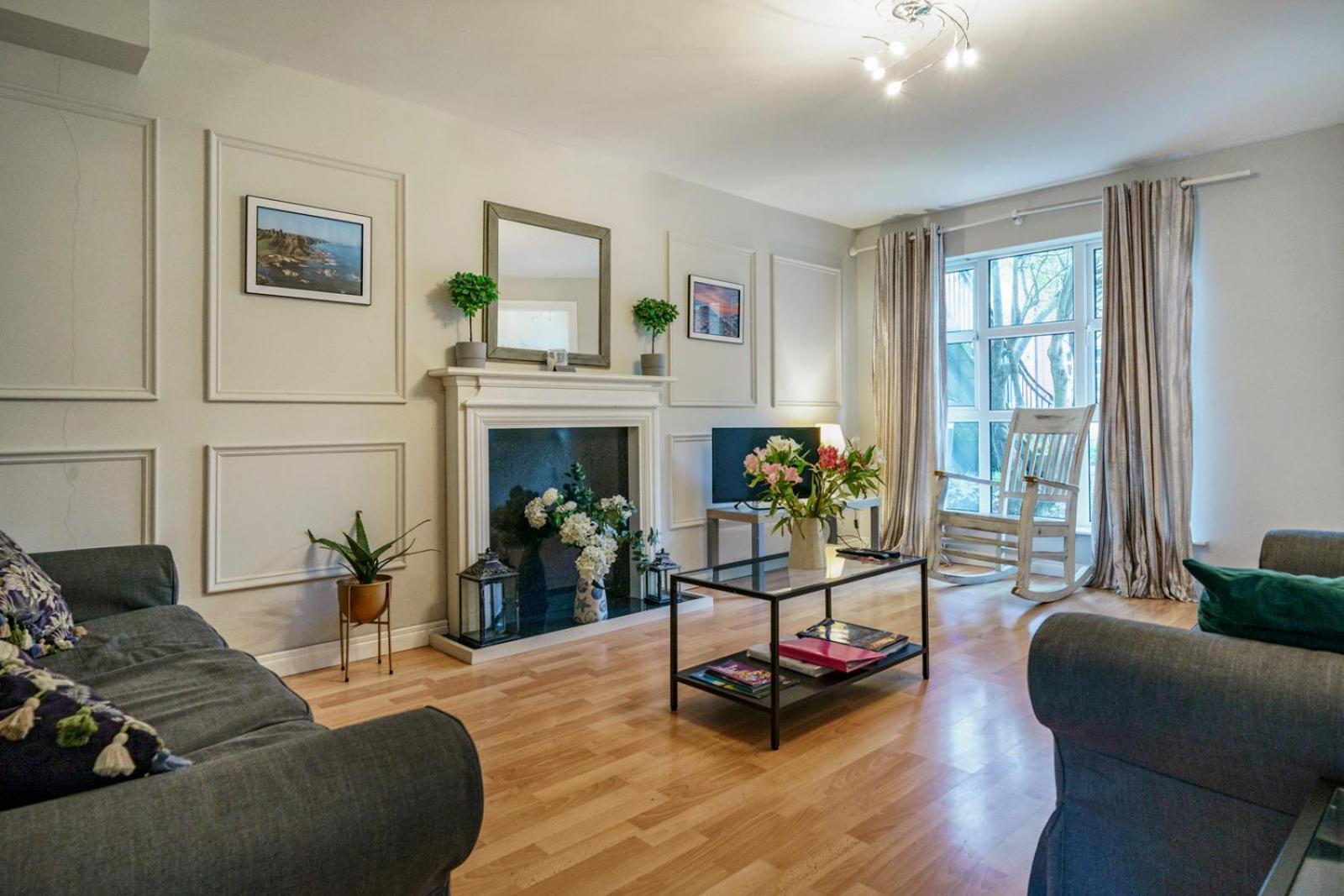 House Close To Centre And Airport Holiday home Belfast