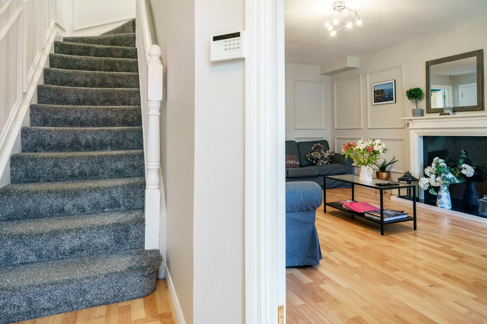 House Close To Centre And Airport Belfast